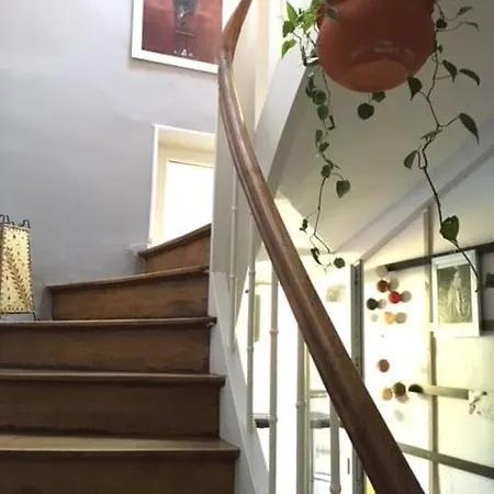 House With Hammam Between And Circuit