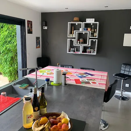 House With Hammam Between And Circuit *