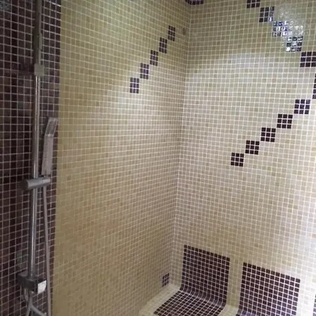 House With Hammam Between And Circuit *