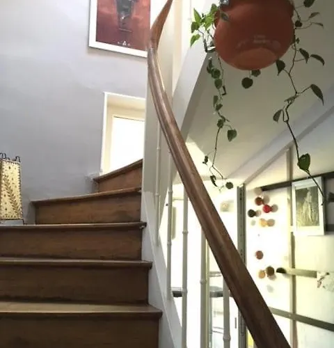 House With Hammam Between And Circuit